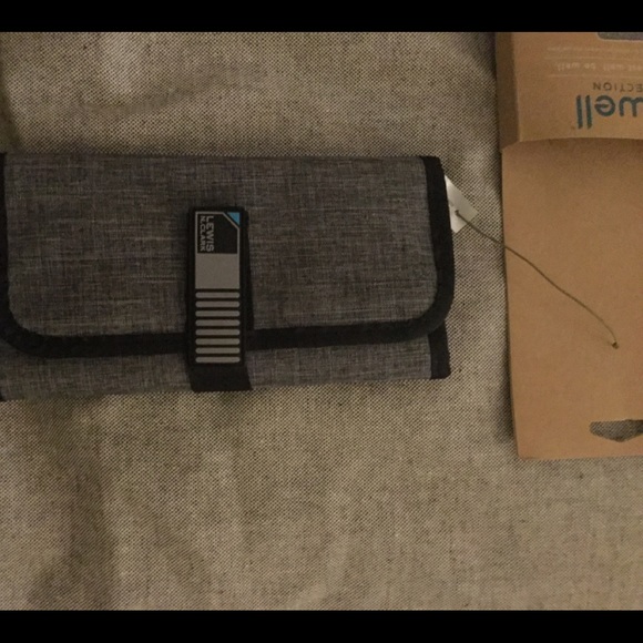 Deluxe pill case - Picture 4 of 4